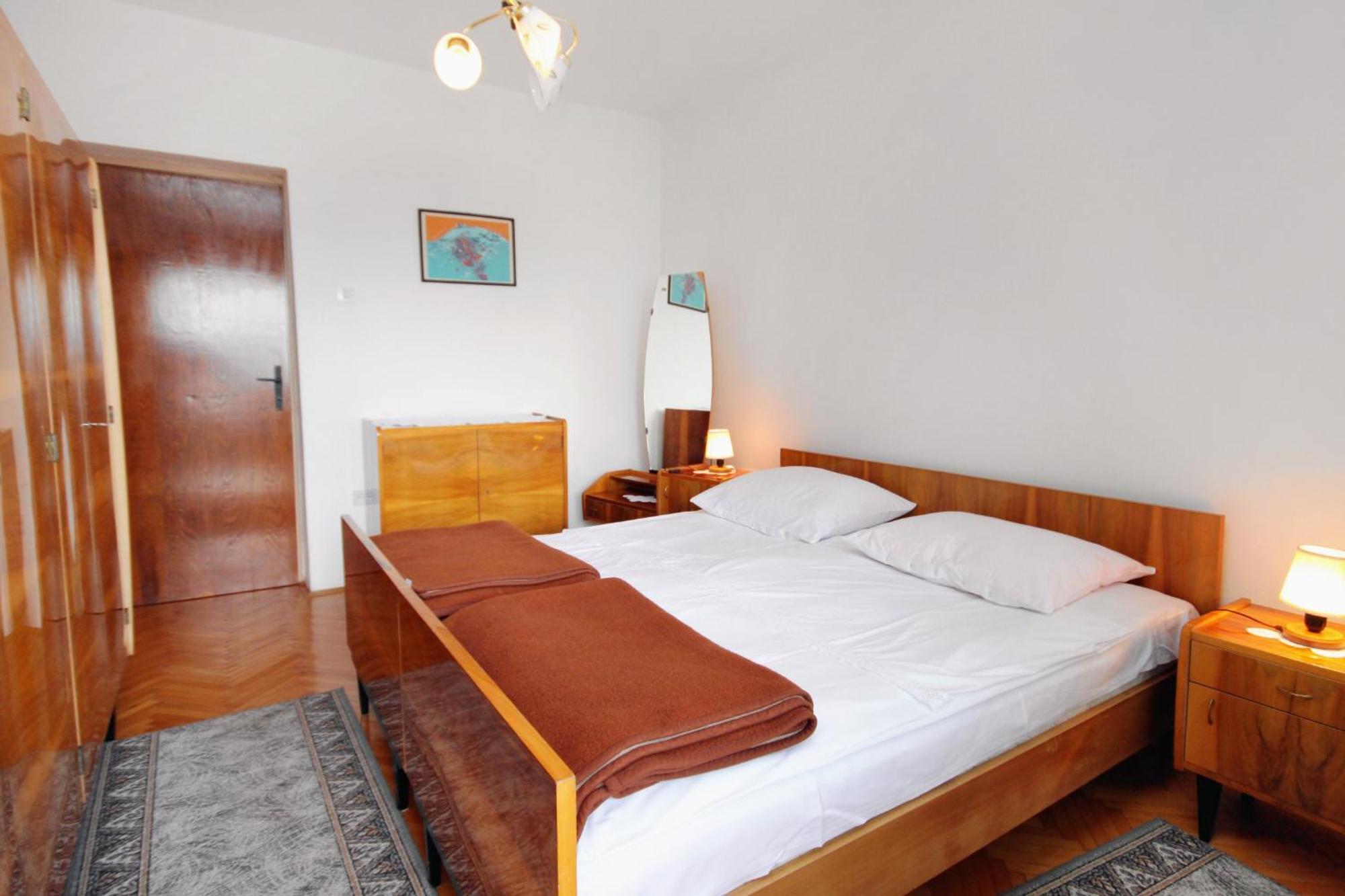 Apartments With A Parking Space Novi Vinodolski - 2423 Quarto foto