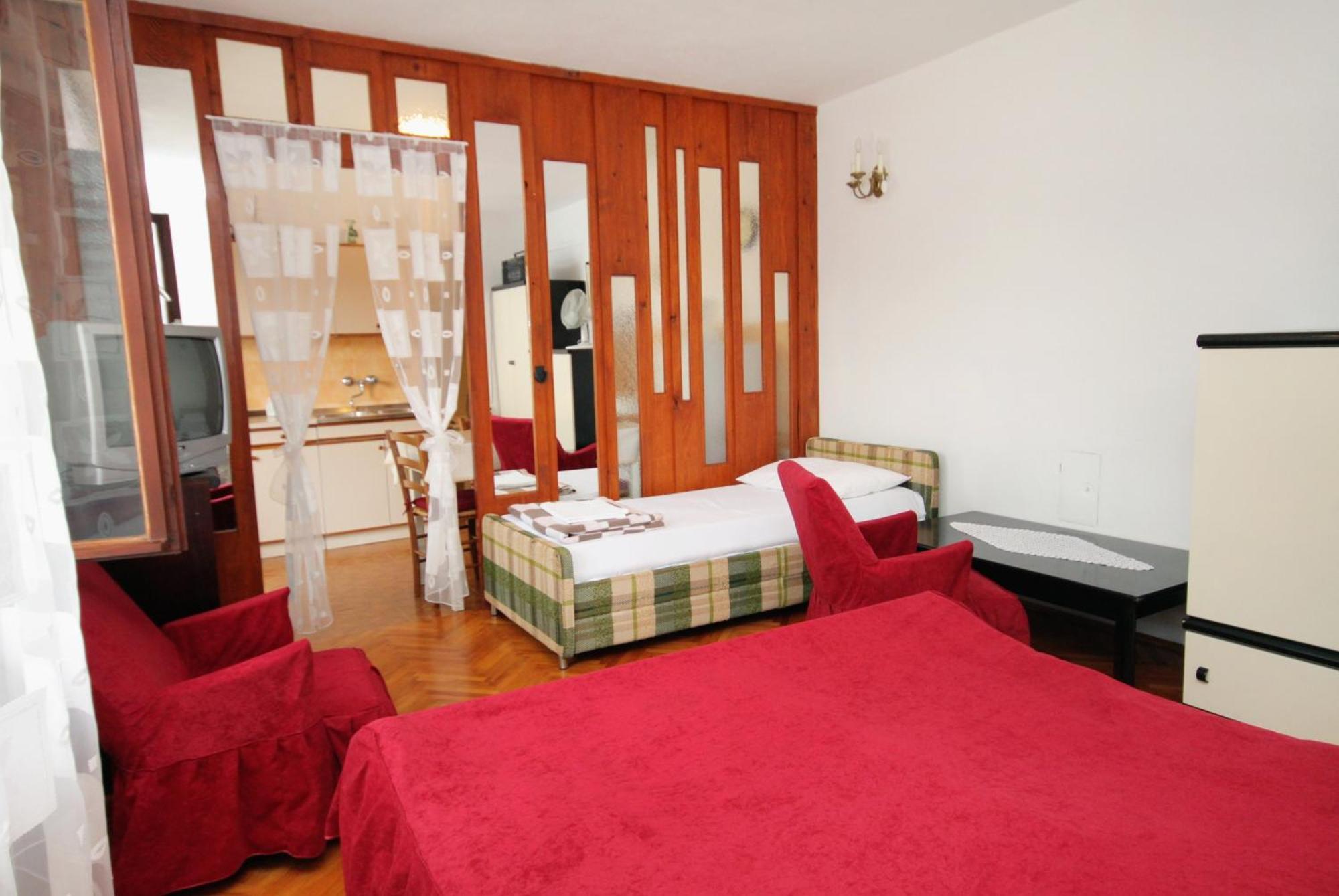 Apartments With A Parking Space Novi Vinodolski - 2423 Quarto foto
