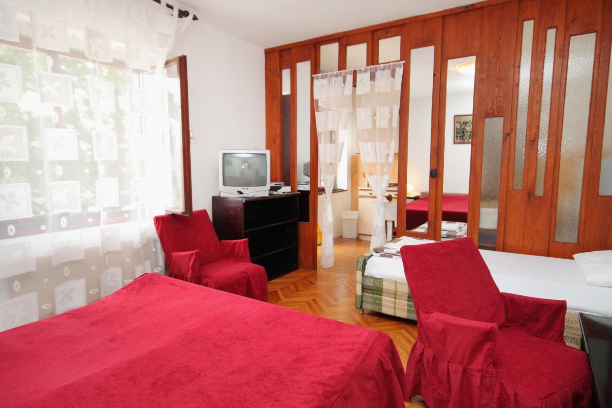 Apartments With A Parking Space Novi Vinodolski - 2423 Quarto foto